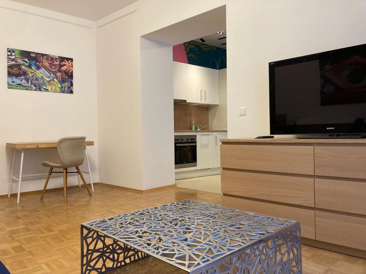 Carillon By Bestchoice - Old City - Self Check-In With Parking Option Graz Exteriör bild