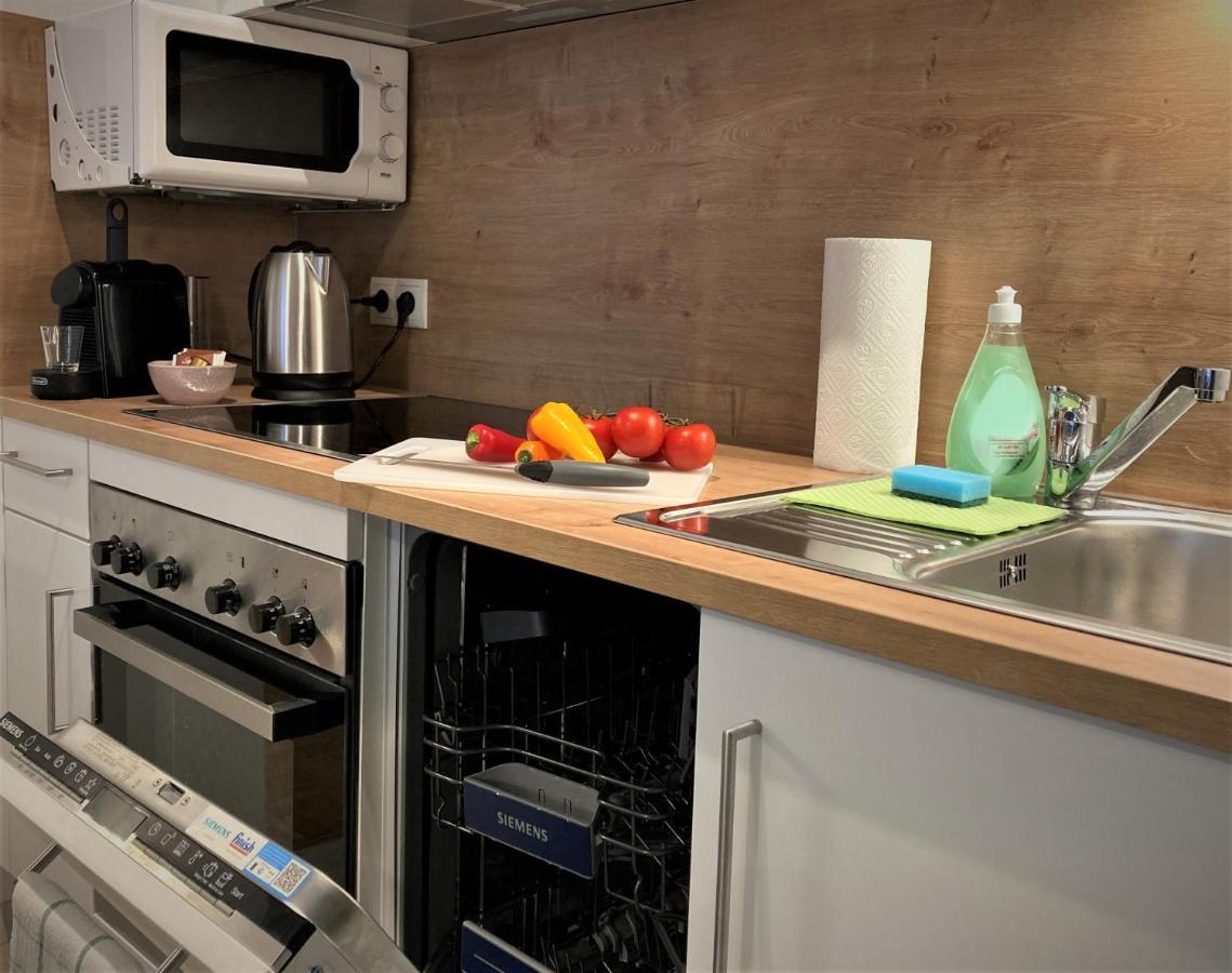Carillon By Bestchoice - Old City - Self Check-In With Parking Option Graz Exteriör bild
